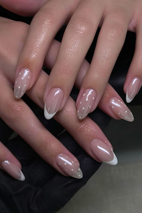 Manicura rosa con puntas claras — JLU Nails Studio