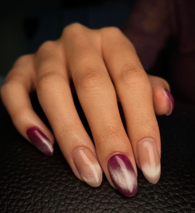 Manicura nude y burdeos con degradado — JLU Nails Studio